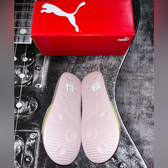 NIB Puma Slides - Picture 6 of 7